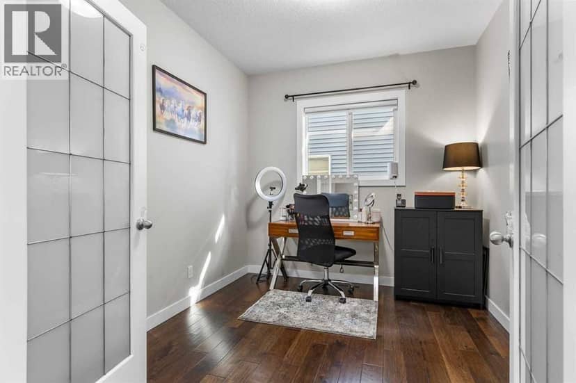 116 Kingsbury Close SE — photo 16 of 40