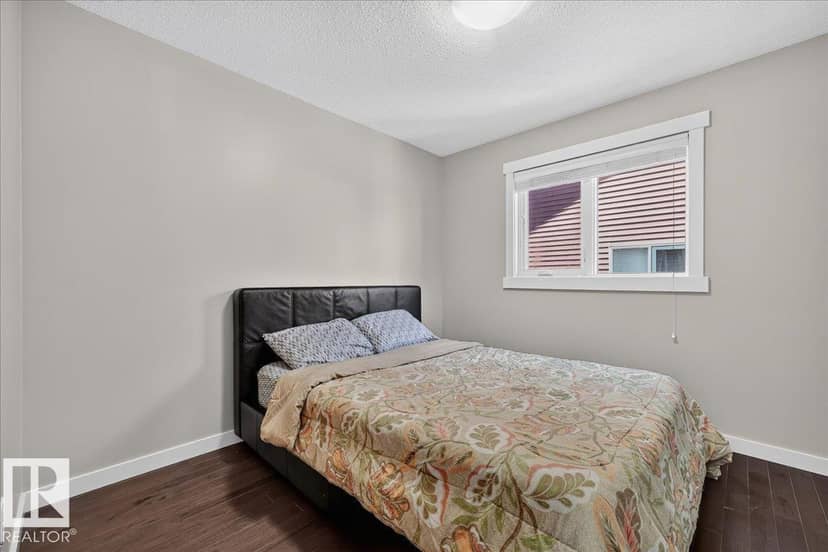 8515 19 AV SW — photo 29 of 40