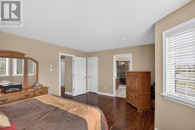 9 Bernice Drive — photo 19 of 39