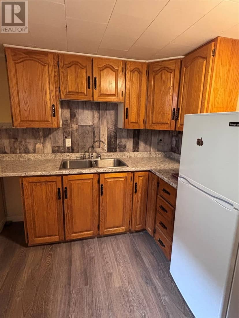 23 Diana Road — photo 13 of 17