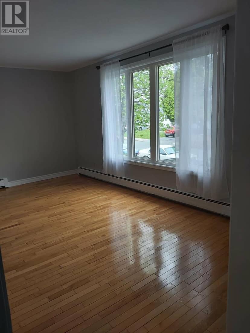23 Diana Road — photo 6 of 17