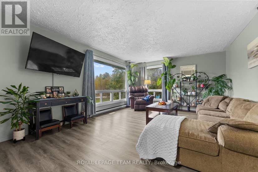 2380 Johnston Road — photo 9 of 40