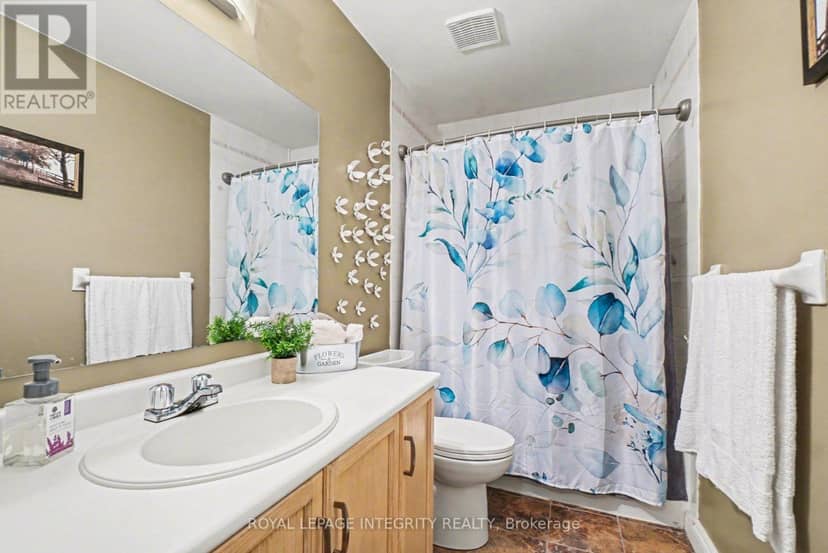 52 Blackdome Crescent — photo 25 of 35