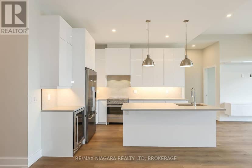 505 - 77 Yates Street — photo 10 of 40