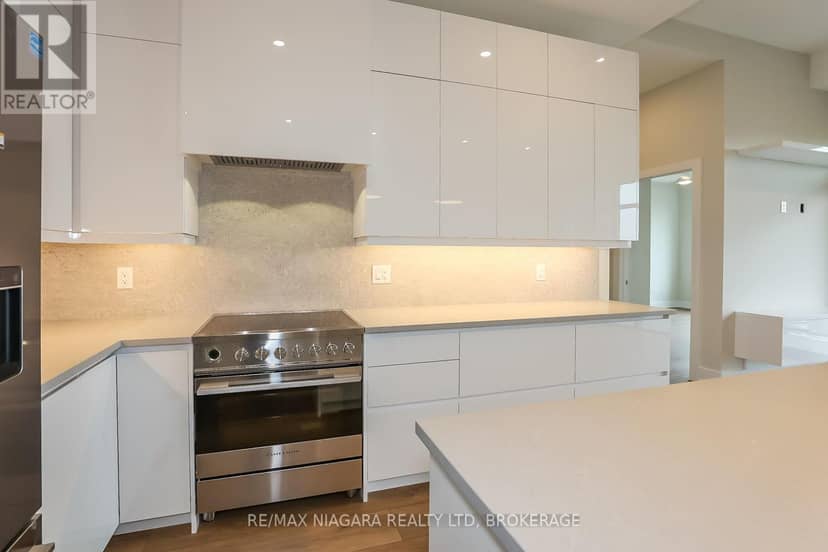 505 - 77 Yates Street — photo 12 of 40
