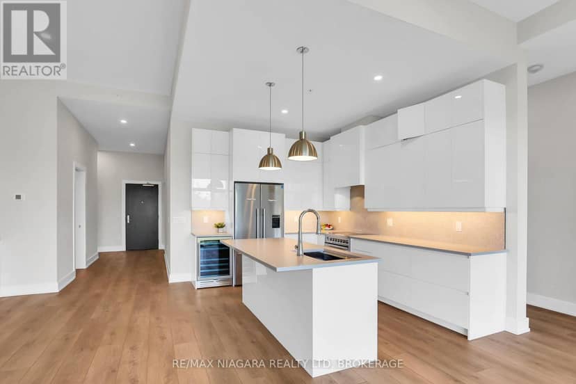 505 - 77 Yates Street — photo 14 of 40