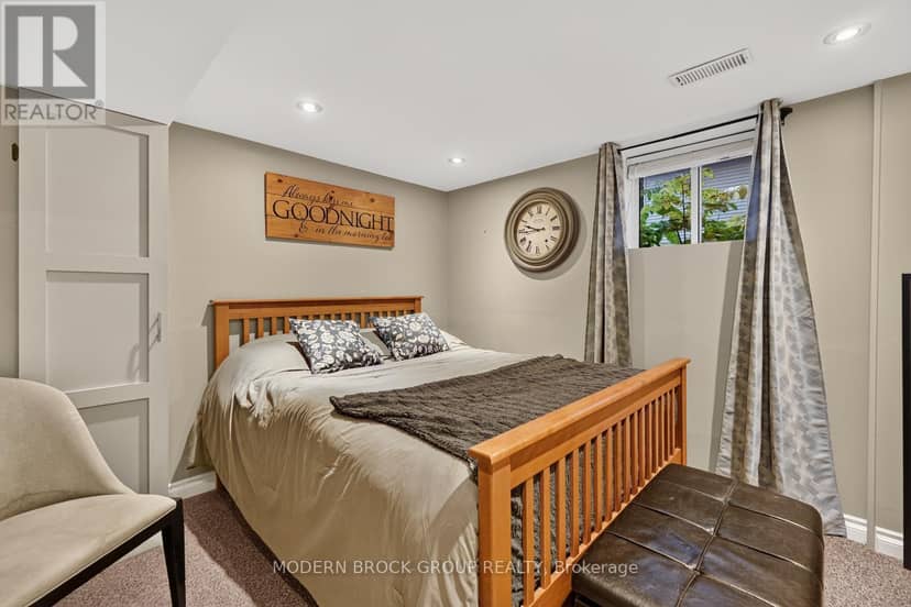 23 Cambridge Crescent — photo 40 of 40