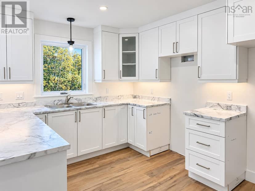 54 Kara Anne Court — photo 9 of 22