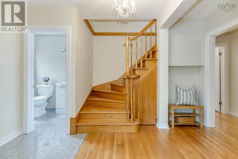 985 Beaufort Avenue — photo 21 of 40