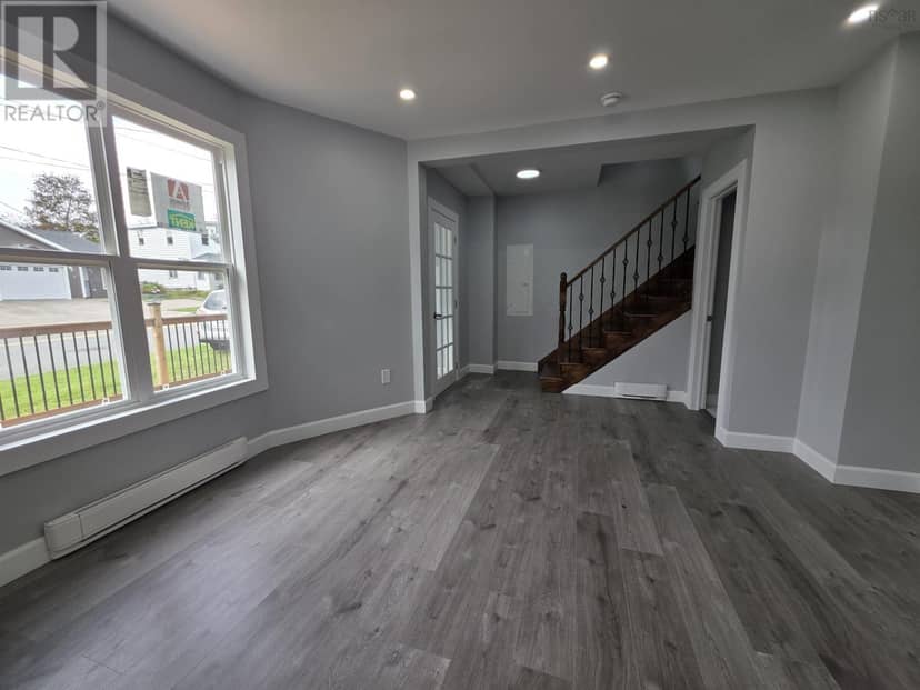 47 Blowers Street — photo 9 of 29