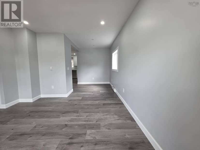 47 Blowers Street — photo 10 of 29