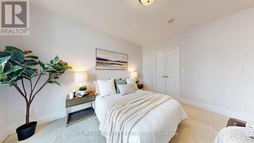 4302 - 16 Harbour Street — photo 18 of 40