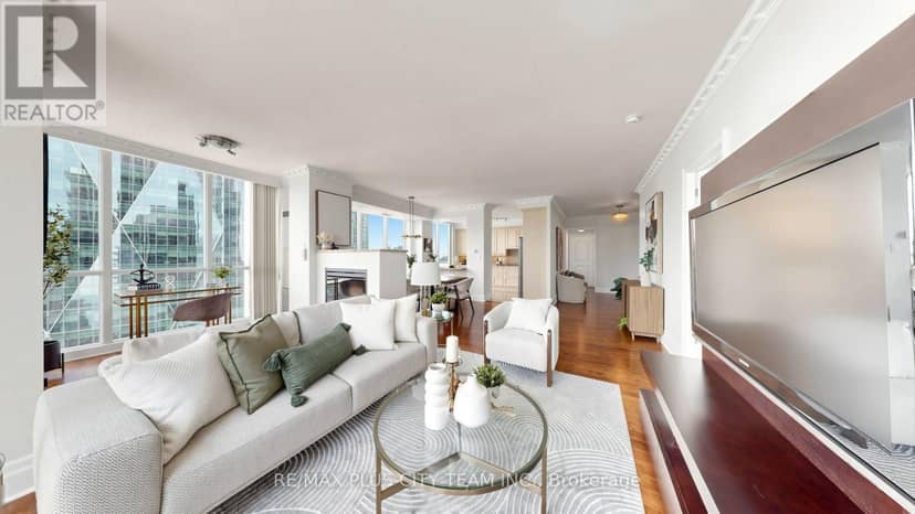4302 - 16 Harbour Street, Toronto, photo 3