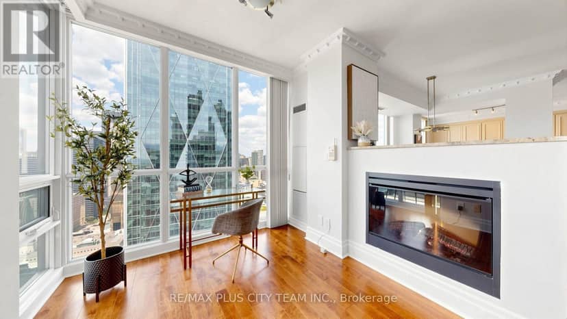 4302 - 16 Harbour Street, Toronto, photo 7