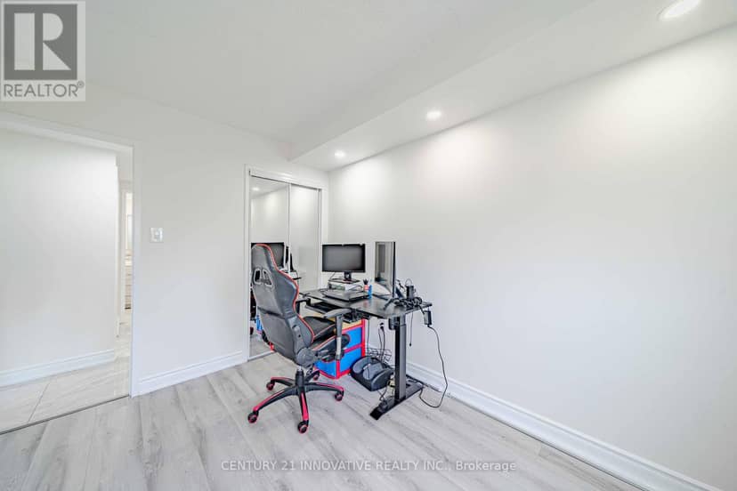 511 - 5 Weldrick Road W — photo 24 of 34