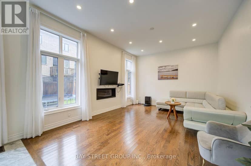 30 Ben Sinclair Avenue — photo 15 of 38