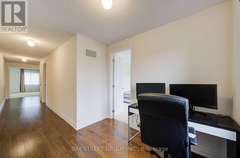 30 Ben Sinclair Avenue — photo 18 of 38