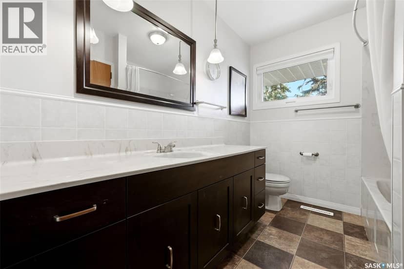 69 Darke CRESCENT — photo 16 of 36