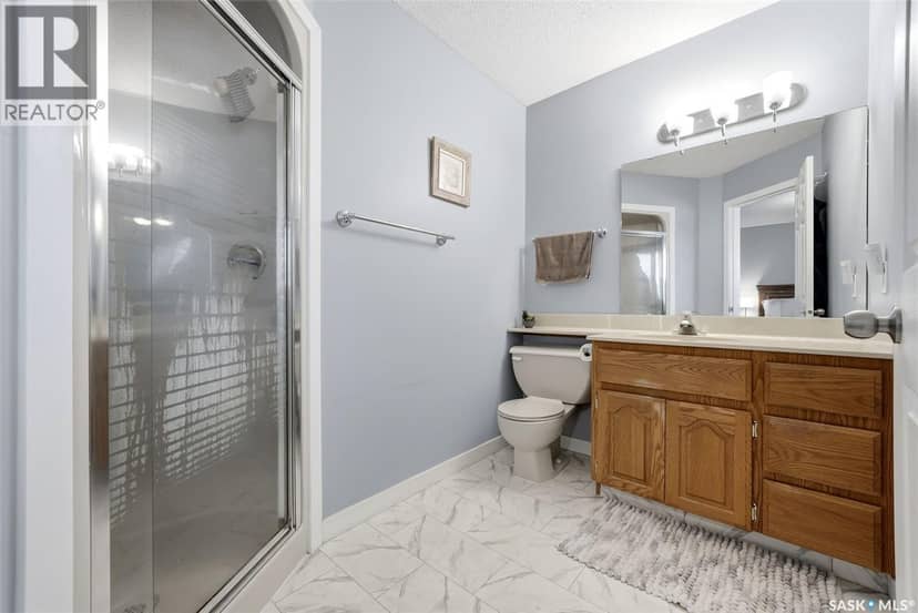 2310 McLurg CRESCENT — photo 16 of 40