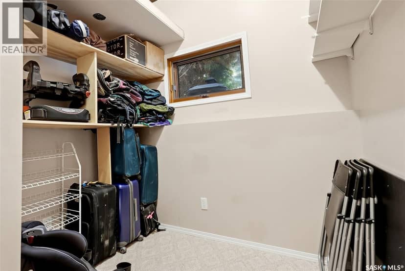 2310 McLurg CRESCENT — photo 32 of 40
