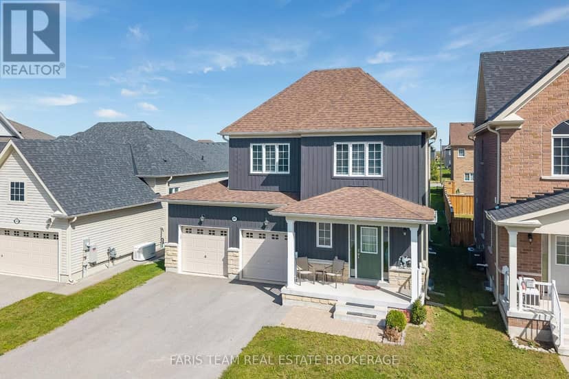 207 Springfield Crescent — photo 3 of 36