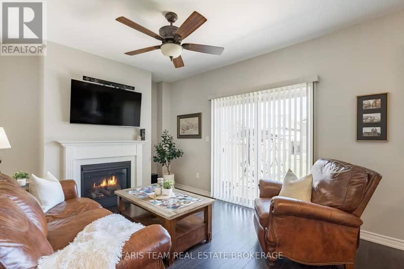 207 Springfield Crescent — photo 16 of 36