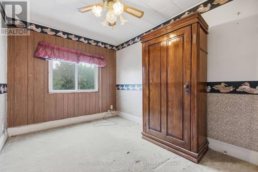 52 Craydon Avenue — photo 17 of 28