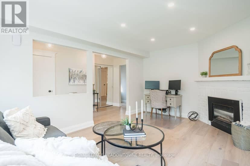 823 Laurier Avenue, Milton, photo 4