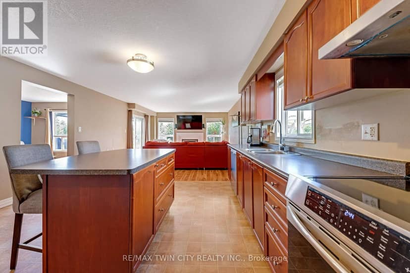 320 Brandenburg Place — photo 13 of 40
