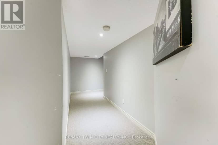 320 Brandenburg Place — photo 17 of 40