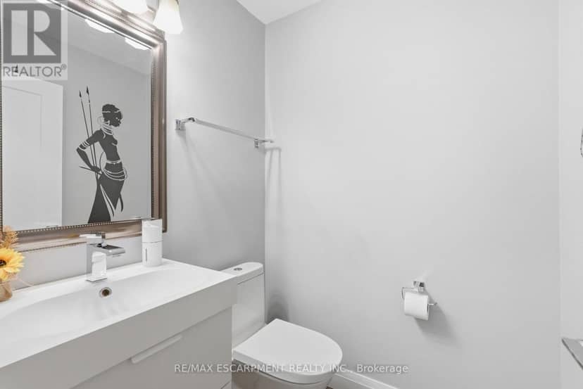 231 Parkside Drive — photo 15 of 40