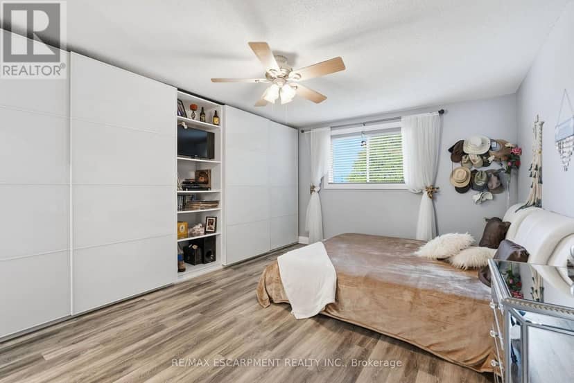 231 Parkside Drive — photo 18 of 40