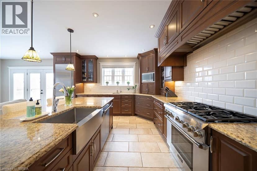 48 LINCOLN Avenue — photo 10 of 40