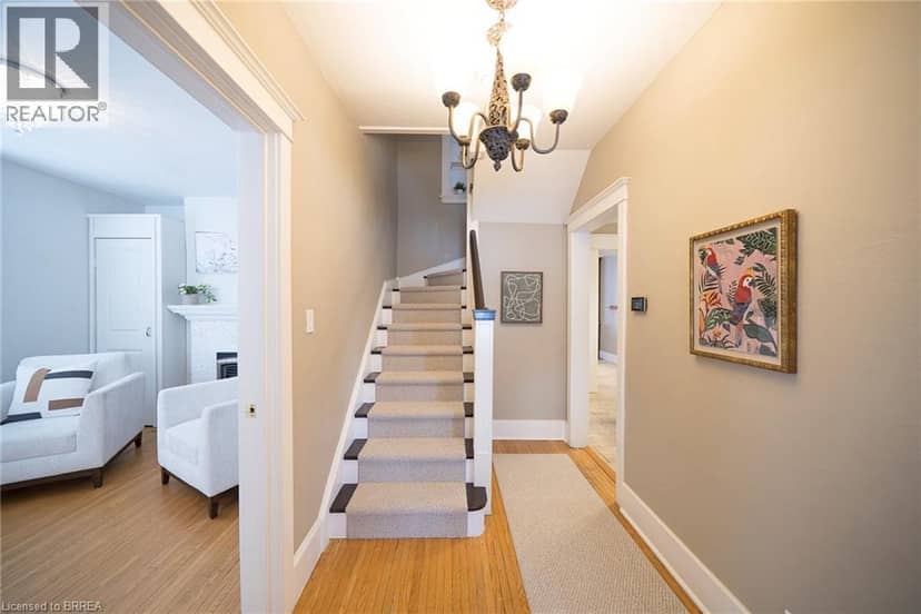 48 LINCOLN Avenue, Brantford, photo 4