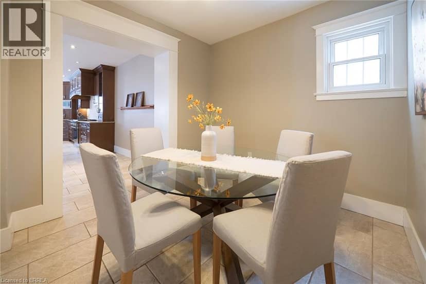 48 LINCOLN Avenue, Brantford, photo 8