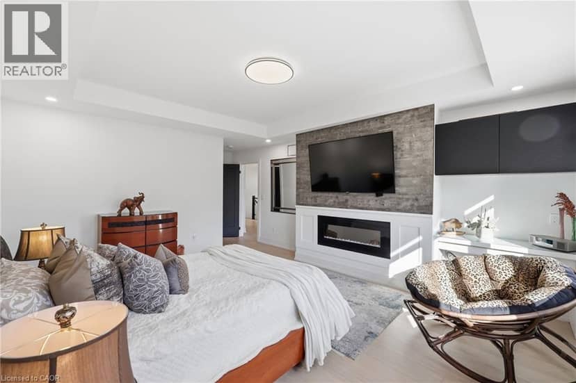 14 BERGENSTEIN Crescent — photo 30 of 40