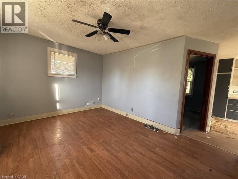 36 WALLACE Terrace — photo 3 of 20