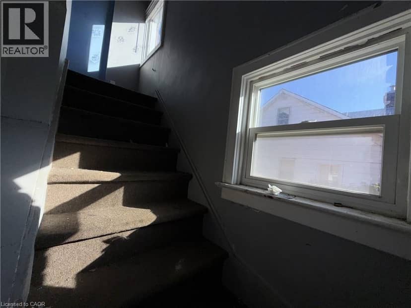 36 WALLACE Terrace — photo 8 of 20