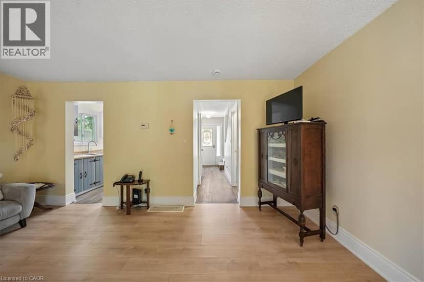 2320 MIDDLESMOOR Crescent — photo 21 of 40