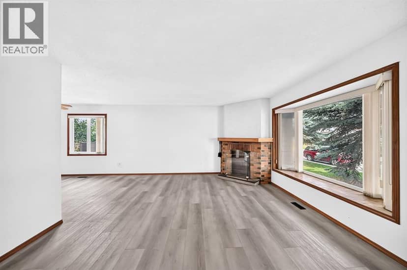 947 Maitland Way NE — photo 13 of 38