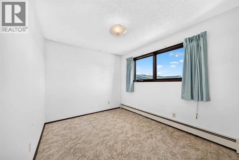 4632 Montana Drive NW — photo 14 of 38