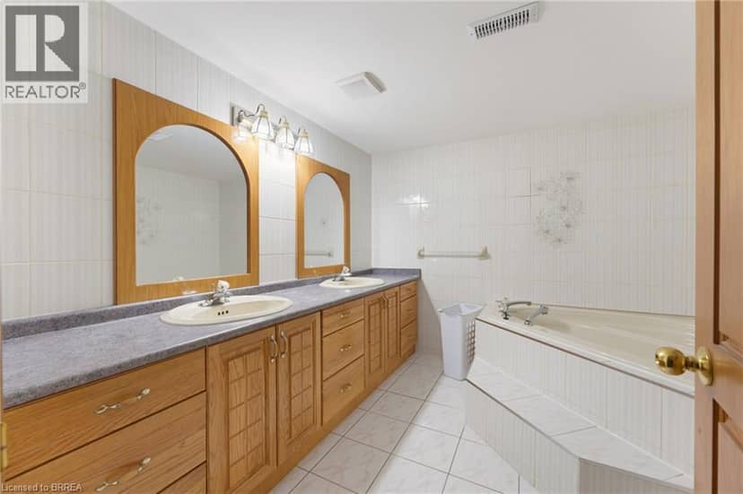 21 CAMERON Lane — photo 27 of 36