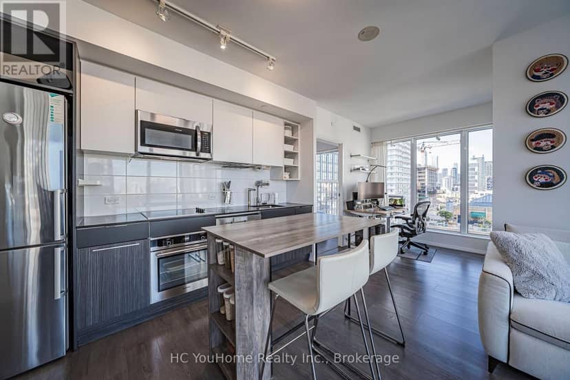 2110 - 68 Shuter Street — photo 11 of 40