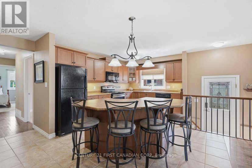 30 Pear Tree Avenue — photo 15 of 40
