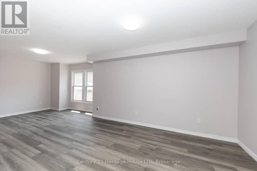 218 Henrietta Street — photo 10 of 34