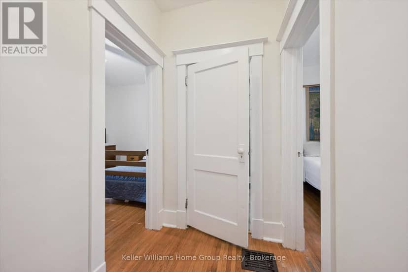 298 Cameron Street N — photo 16 of 40