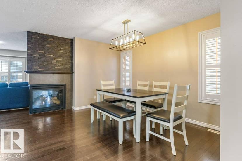 60 Vernon St — photo 9 of 40