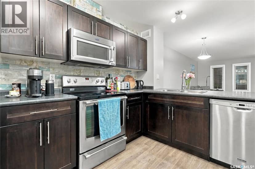 4653 Primrose Green DRIVE E — photo 14 of 40
