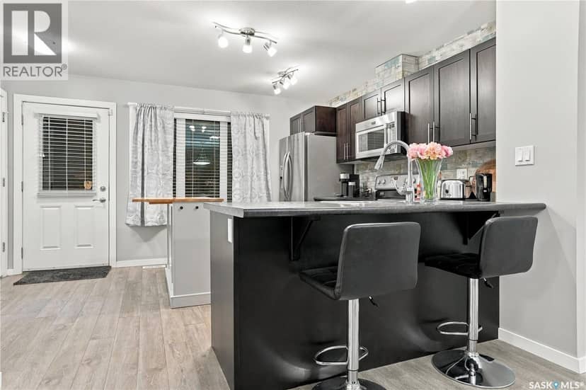 4653 Primrose Green DRIVE E — photo 10 of 40