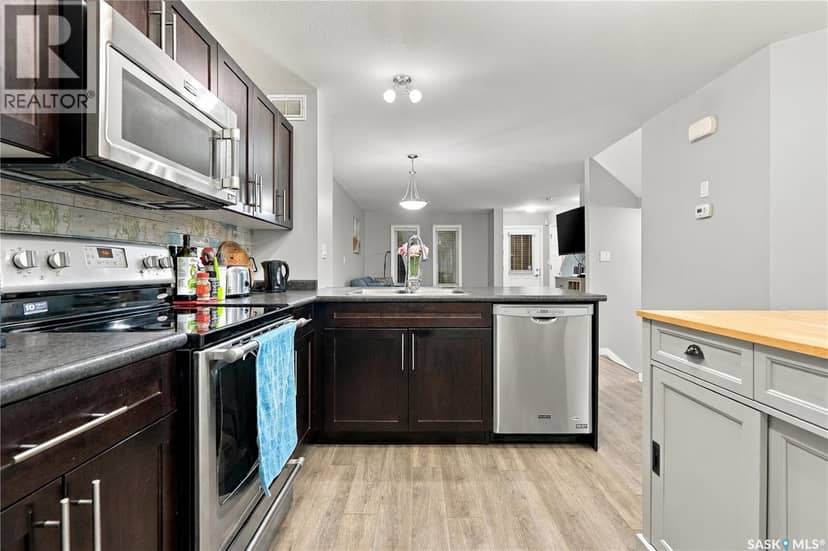 4653 Primrose Green DRIVE E — photo 13 of 40